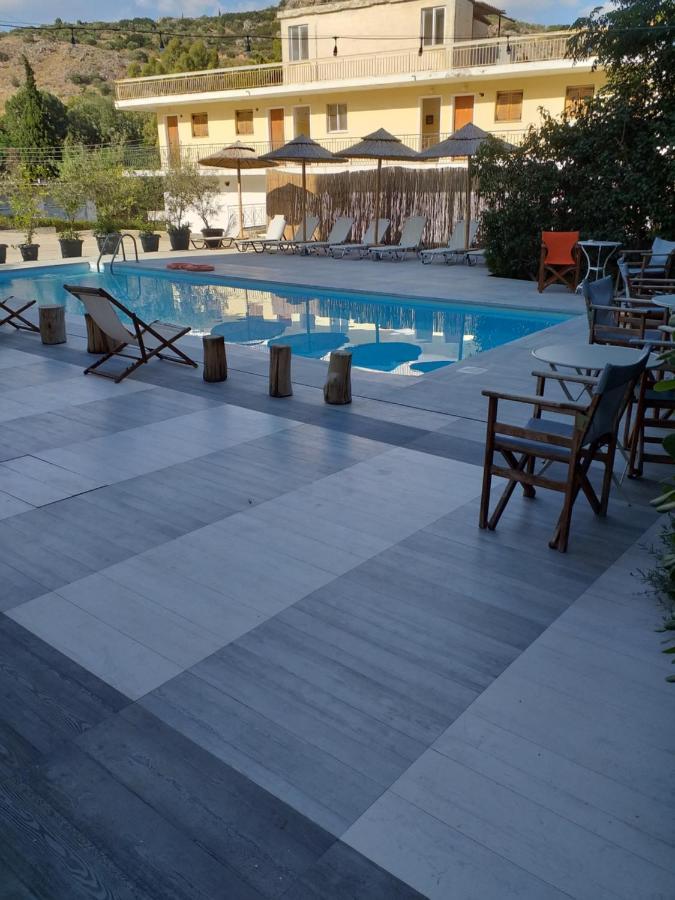 Ψιλή Άμμος Hotell Tolón Exteriör bild